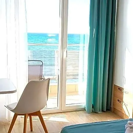 فندق Navarino Luxe With Sea View 5*
